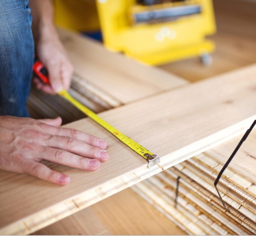 [과정평가형]&nbsp;각종&nbsp;목재&nbsp;가공용&nbsp;공구와&nbsp;기계장비를&nbsp;사용하여&nbsp;건축구조물&nbsp;제작,&nbsp;실내&nbsp;인테리어에&nbsp;관련한&nbsp;목재&nbsp;가공과&nbsp;목재&nbsp;시공&nbsp;내부공사를&nbsp;수행할&nbsp;수&nbsp;있는&nbsp;숙련&nbsp;기능공을&nbsp;양성&nbsp;목표로&nbsp;한다.